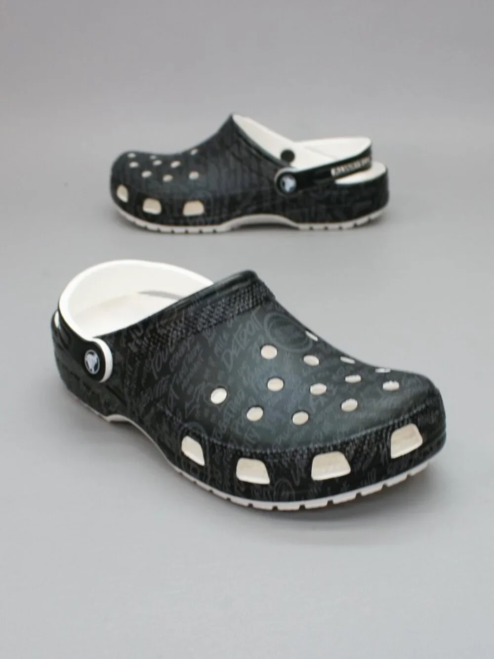 Crocs Men's 8 (Ladies 10) Detroit Pistons Basketball Fanatics Team Issued Clogs